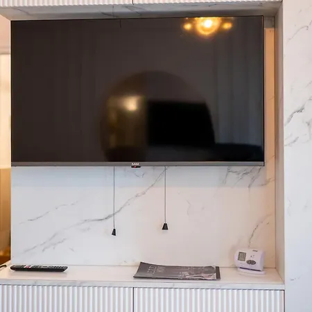 Apartman Glam In Odyssey Pools And Parking Năvodari