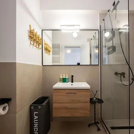 Glam In Odyssey Pools And Parking Năvodari