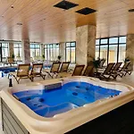Апартаменты Glam In Odyssey Pools And Parking