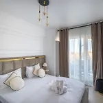 Апартаменты Glam In Odyssey Pools And Parking Нэводари
