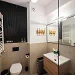 Glam In Odyssey Pools And Parking * Нэводари